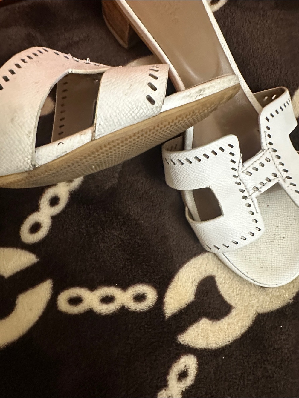 🌺🌺Hermes White Leather Cutout Mules - Picture 4 of 11